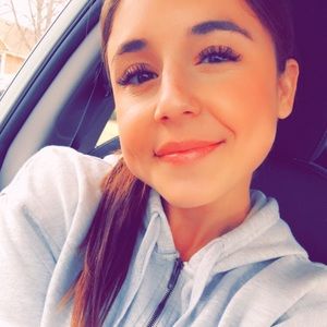 Meet your Posher, Natalie